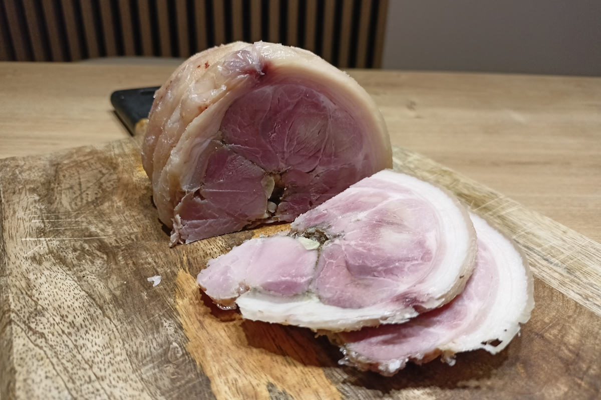 keto wędlina z rolowanej golonki